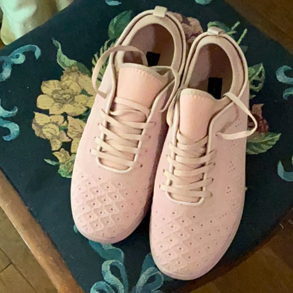 Steven By Steve Madden Dusty Pink Sneakers